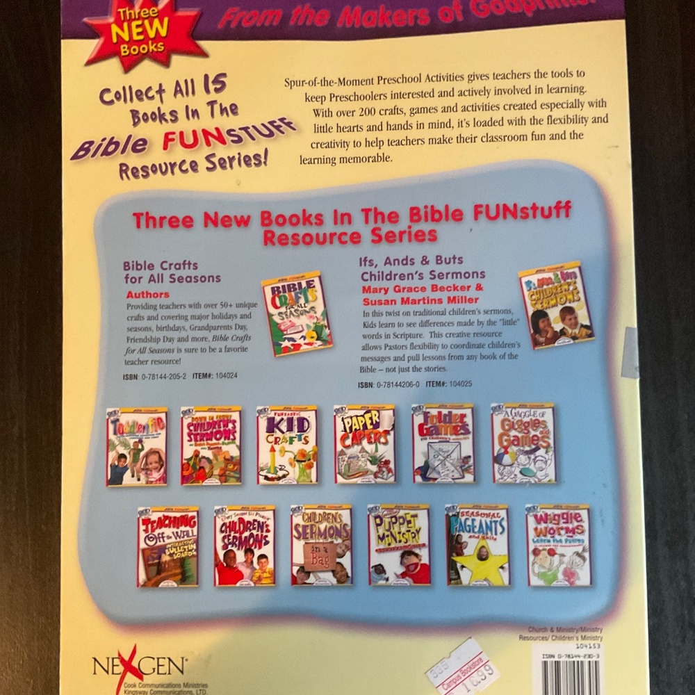 Book activity - Spur of the Moment Preschool Activities by Mary J. Davis. K116 - Picture 2 of 4